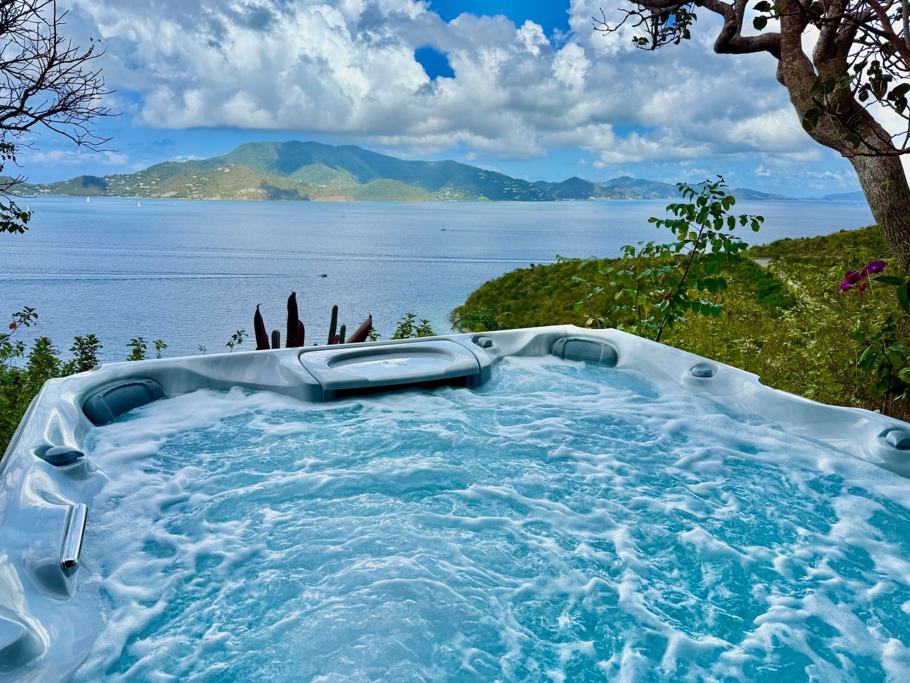 Window To The Sea villa photo.